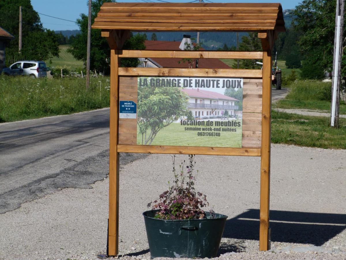 La Grange De Haute-Joux Les Fourgs المظهر الخارجي الصورة